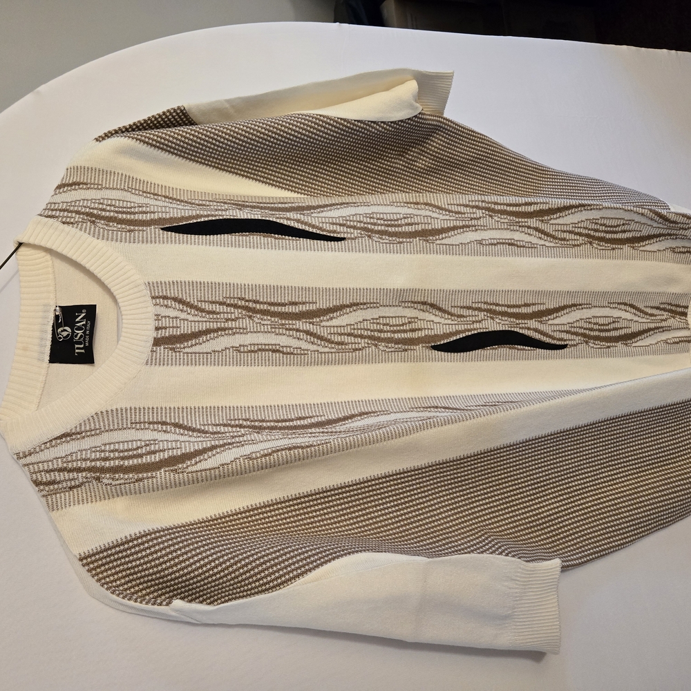 Neiman Marcus Beige and White Sweater